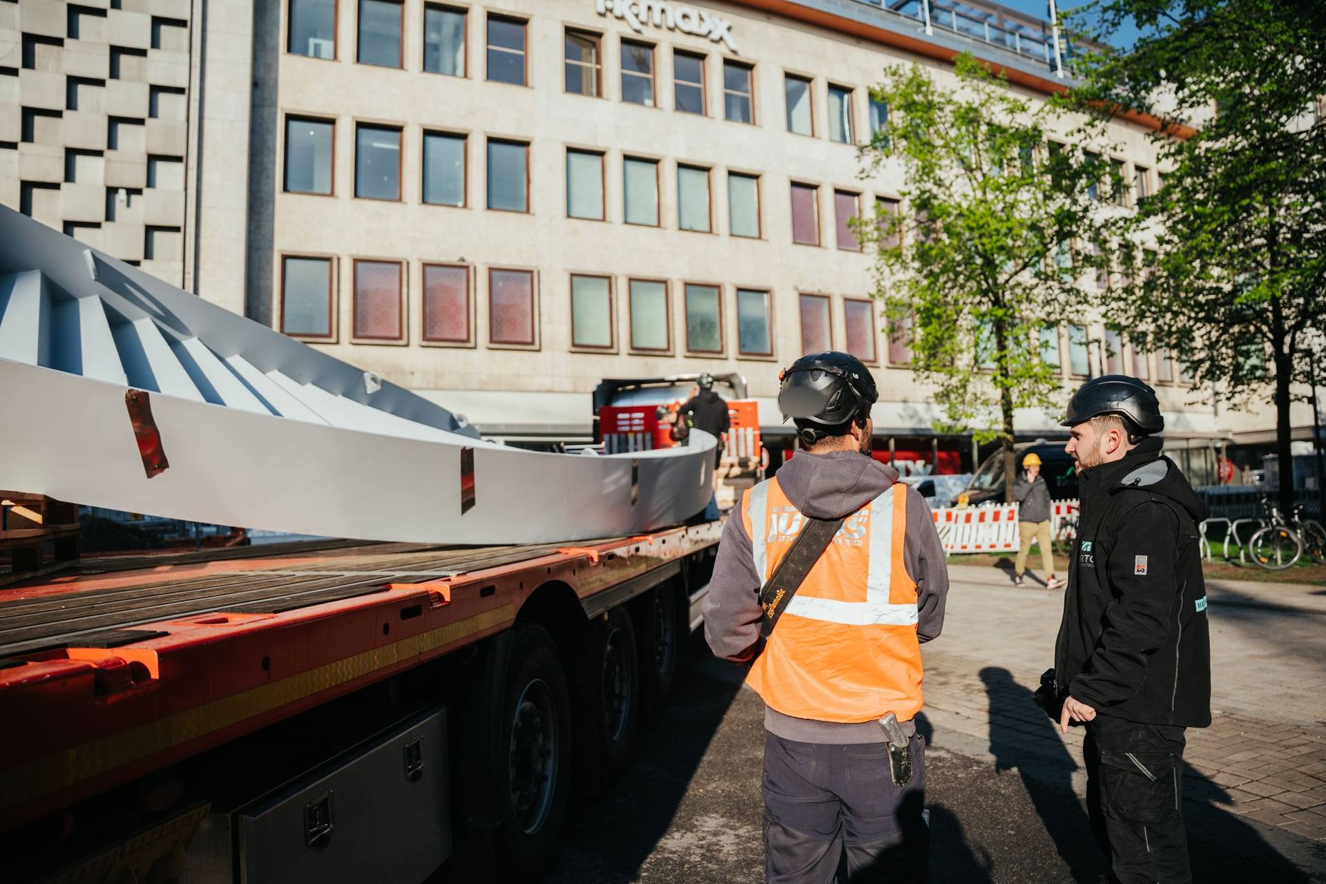 Stahl-Sonderkonstruktion bei der Anlieferung